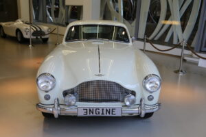 aston martin foto 01
