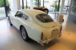 aston martin foto 04