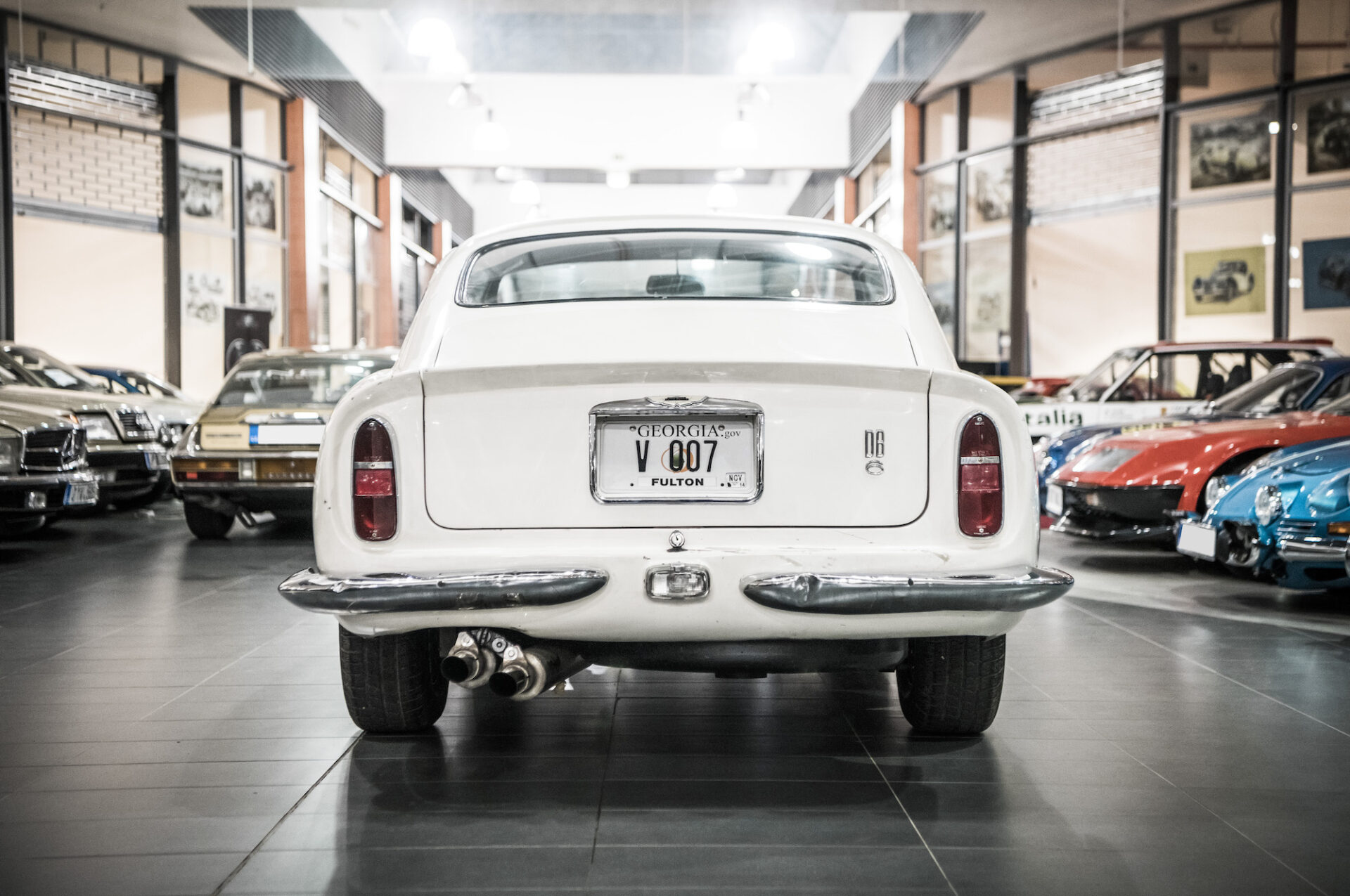 Aston Martin DB6