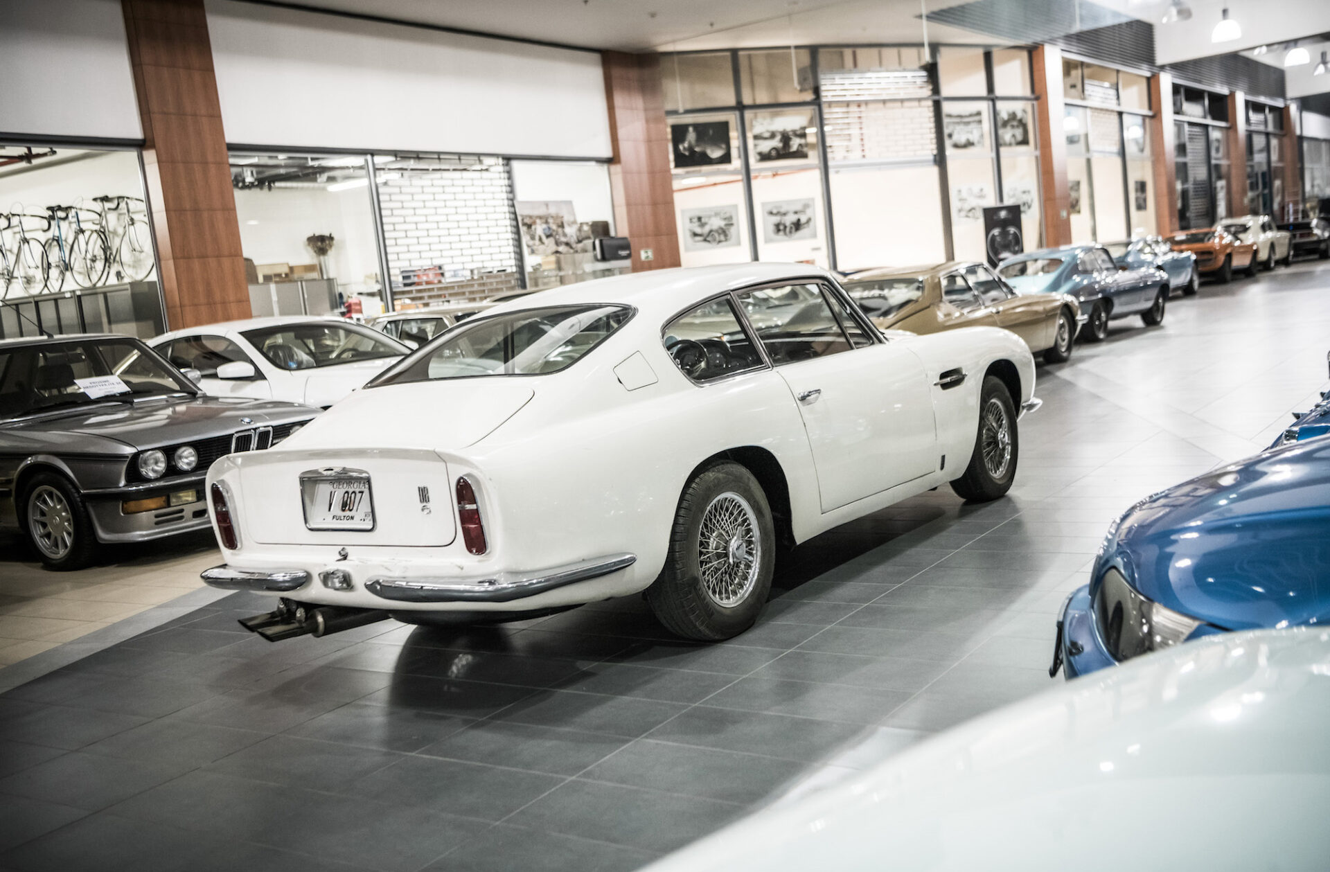 Aston Martin DB6