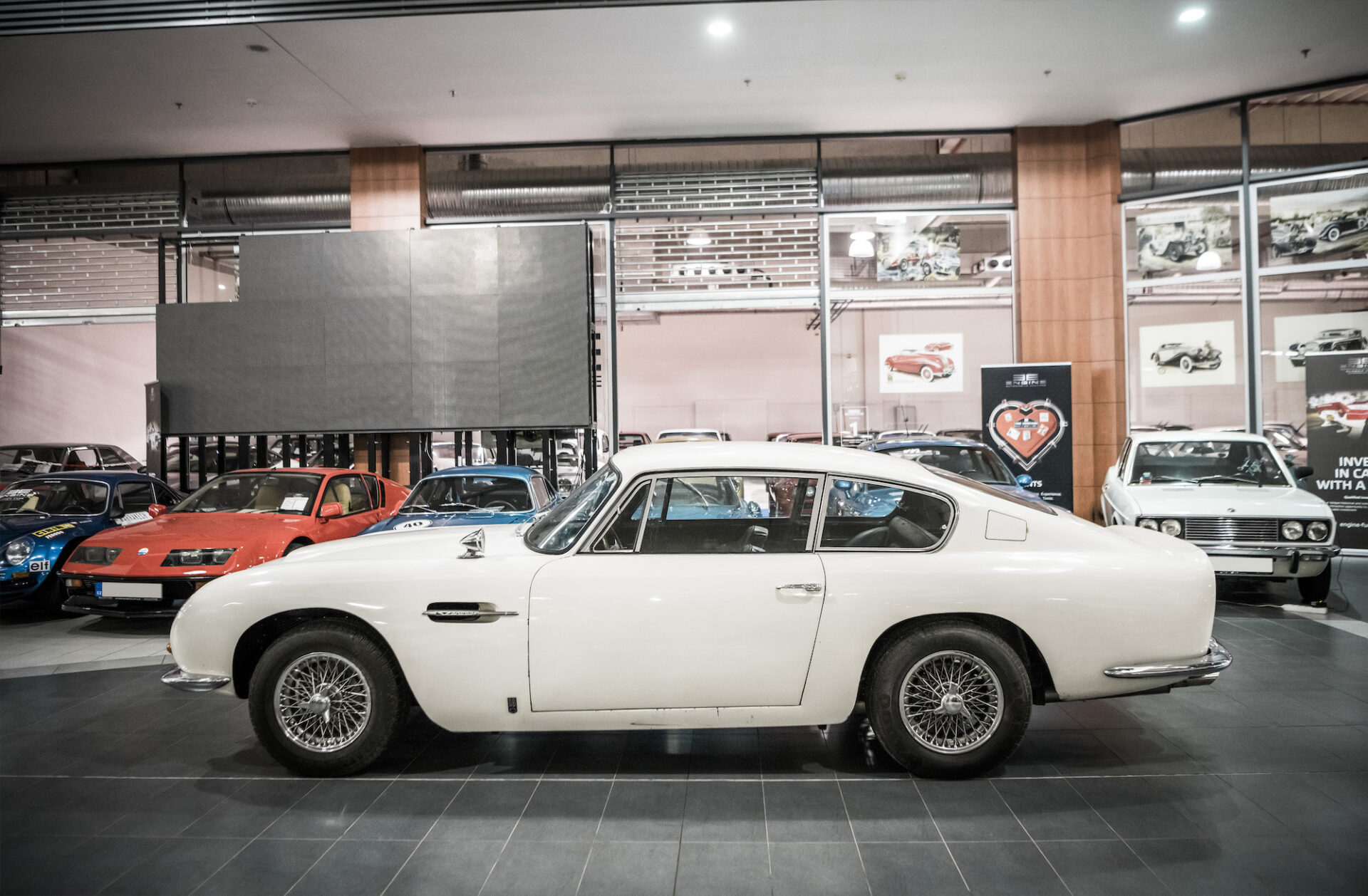 Aston Martin DB6