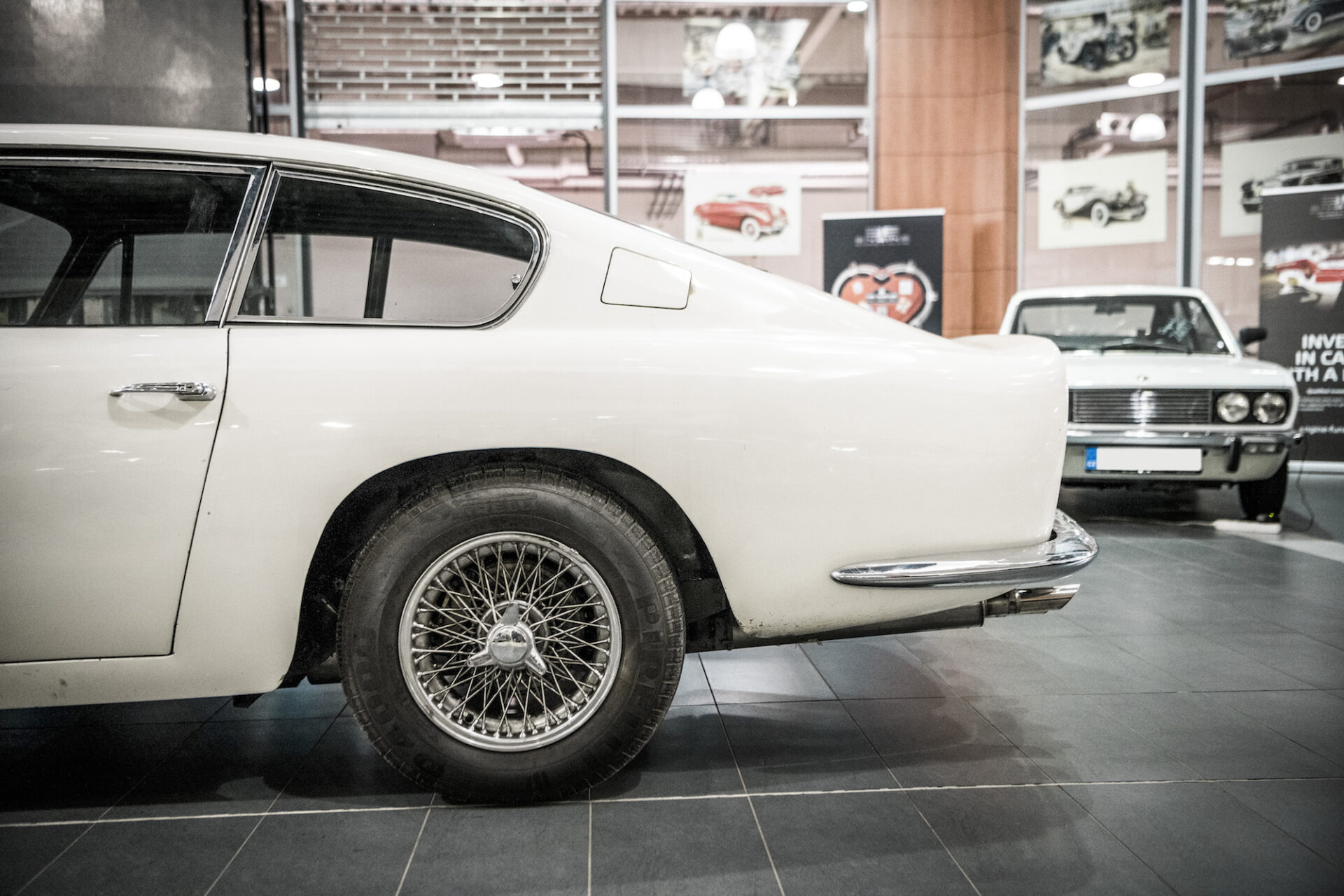 Aston Martin DB6